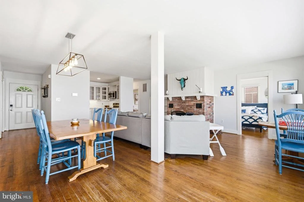 Photo of 5424 BEACH DRIVE