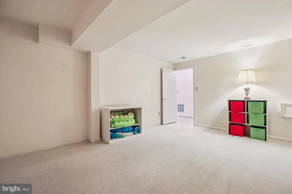 Photo of 9537 FOX HOLLOW