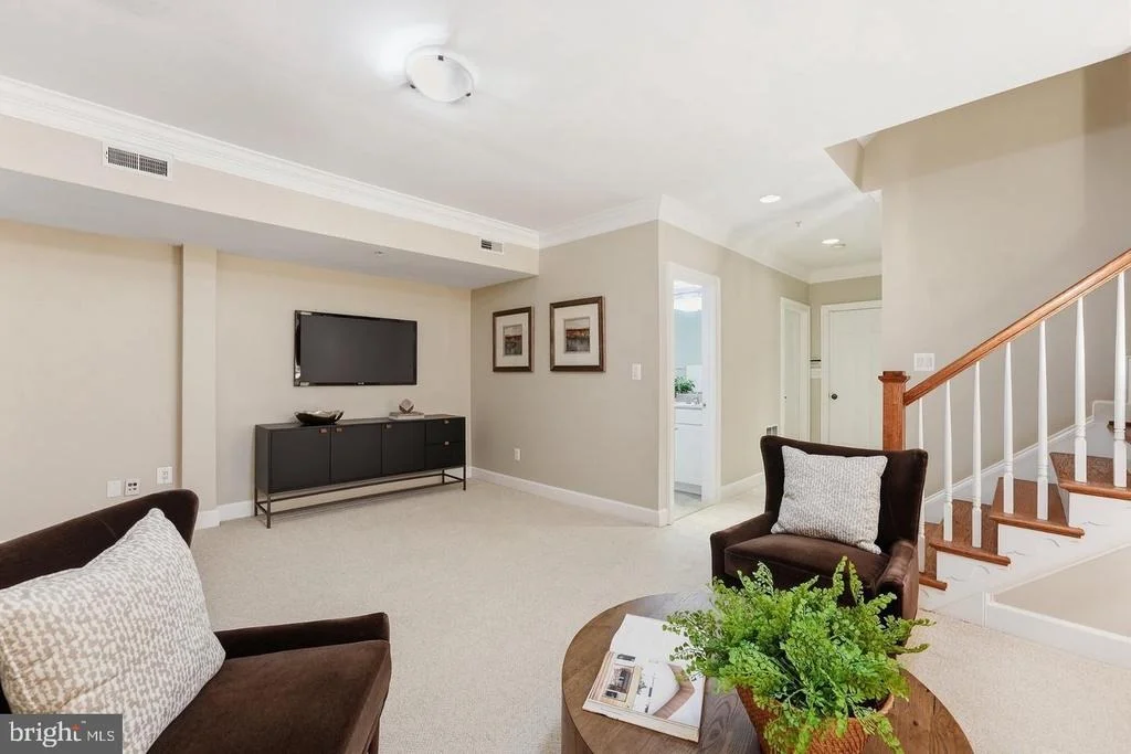 Photo of 4462 MACARTHUR BOULEVARD NW