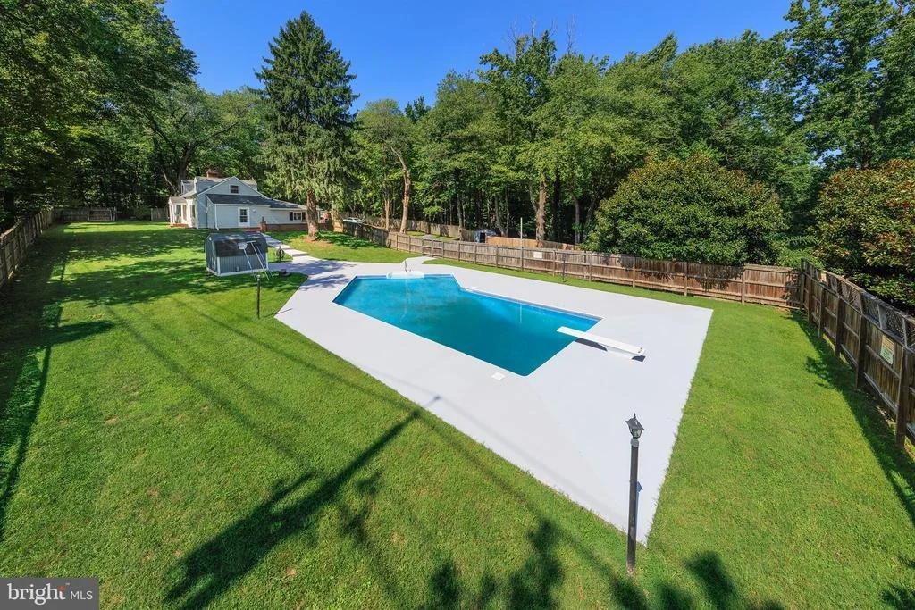 Photo of 7301 WOODYARD ROAD