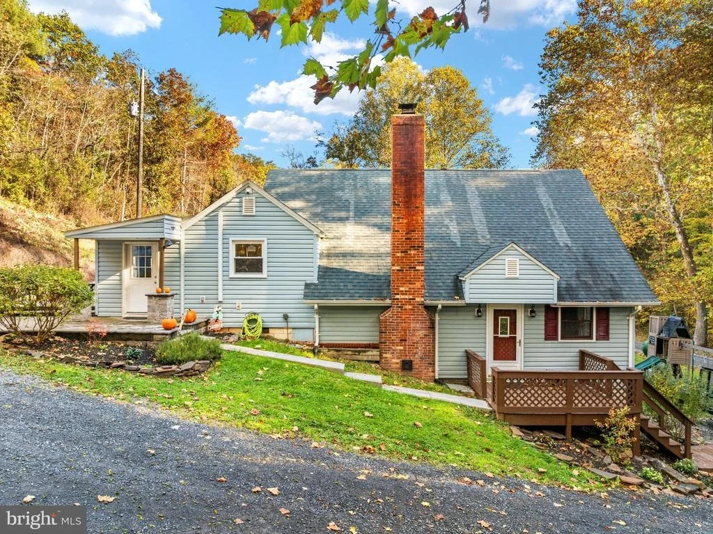 Photo of 322 HOLLOW ROAD
