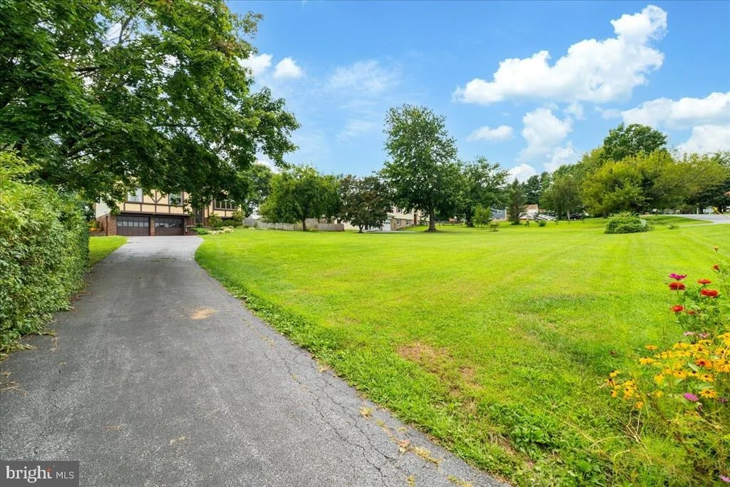 Photo of 10225 ALLVIEW DRIVE