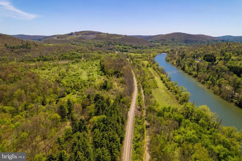 Photo of 007 STATE LINE ROAD