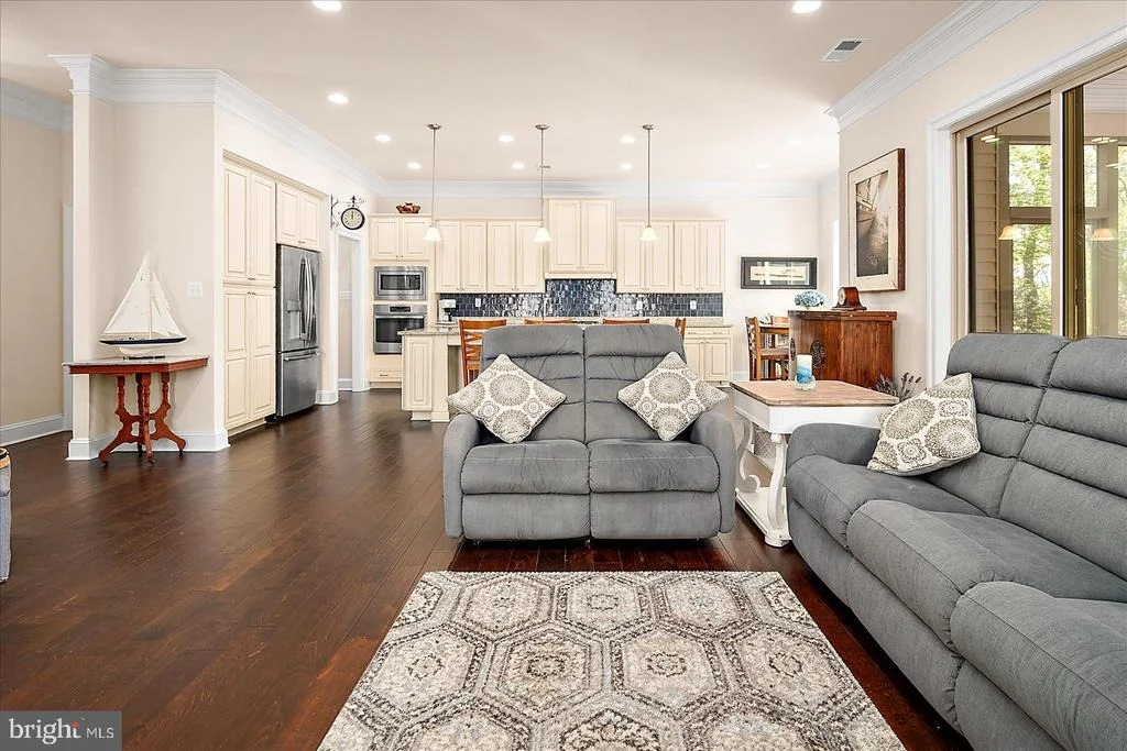 Photo of 30561 SILVERTON ROAD