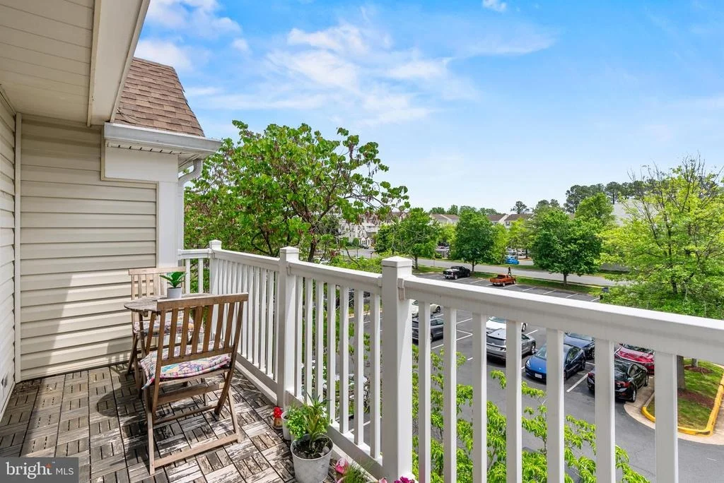 Photo of Unit 300 at 21833 BALDWIN SQUARE