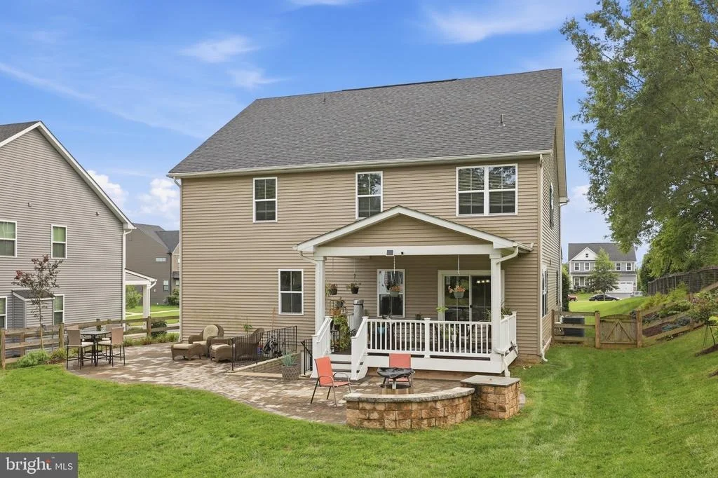 Photo of 1124 FUTURITY STREET