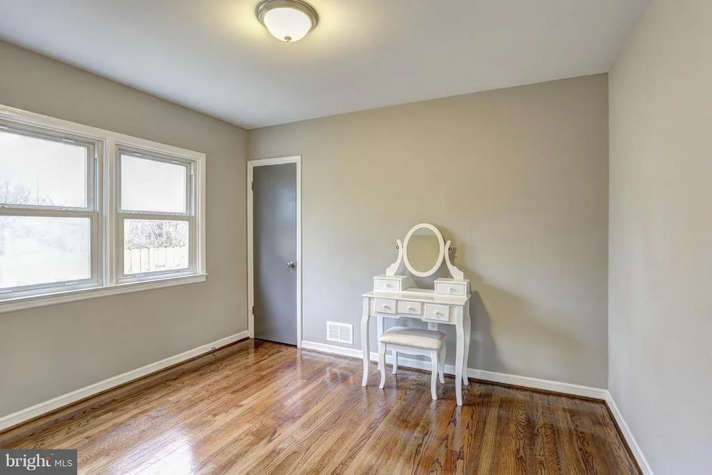 Photo of 516 HOLY CROSS ROAD