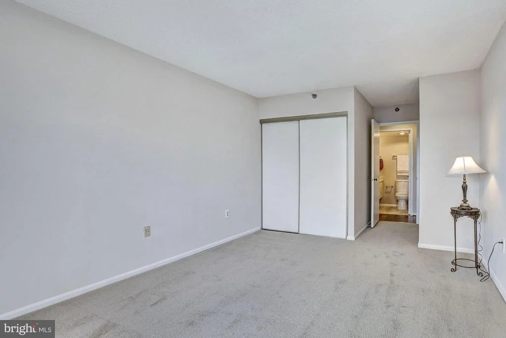 Photo of Unit 31007 at 15115 INTERLACHEN DRIVE