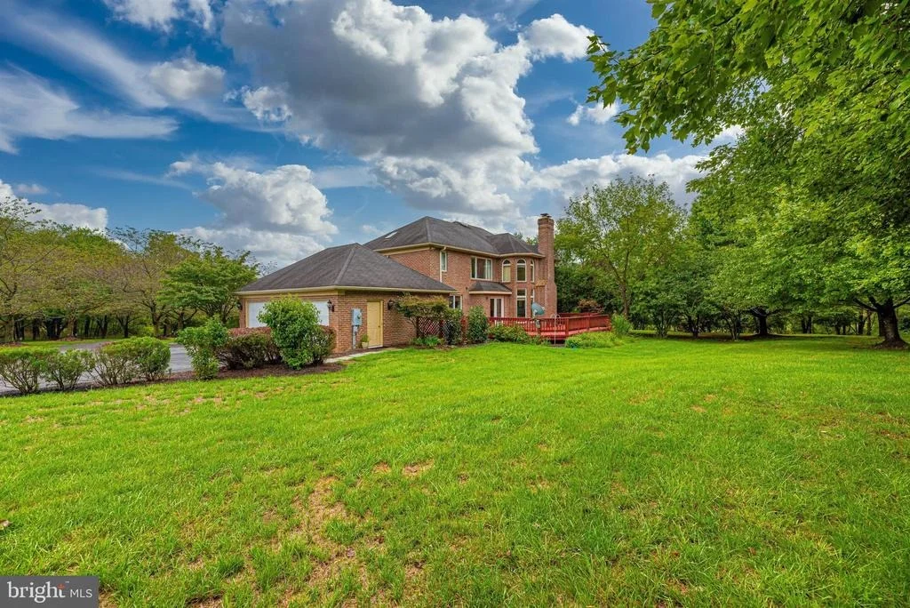 Photo of 6364 WINPENNY DRIVE