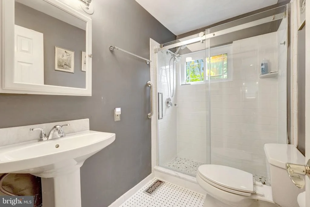 Photo of 6900 SOUTHRIDGE DRIVE