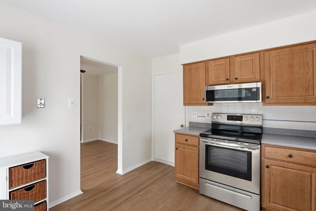 Photo of 5661 CRABAPPLE DRIVE