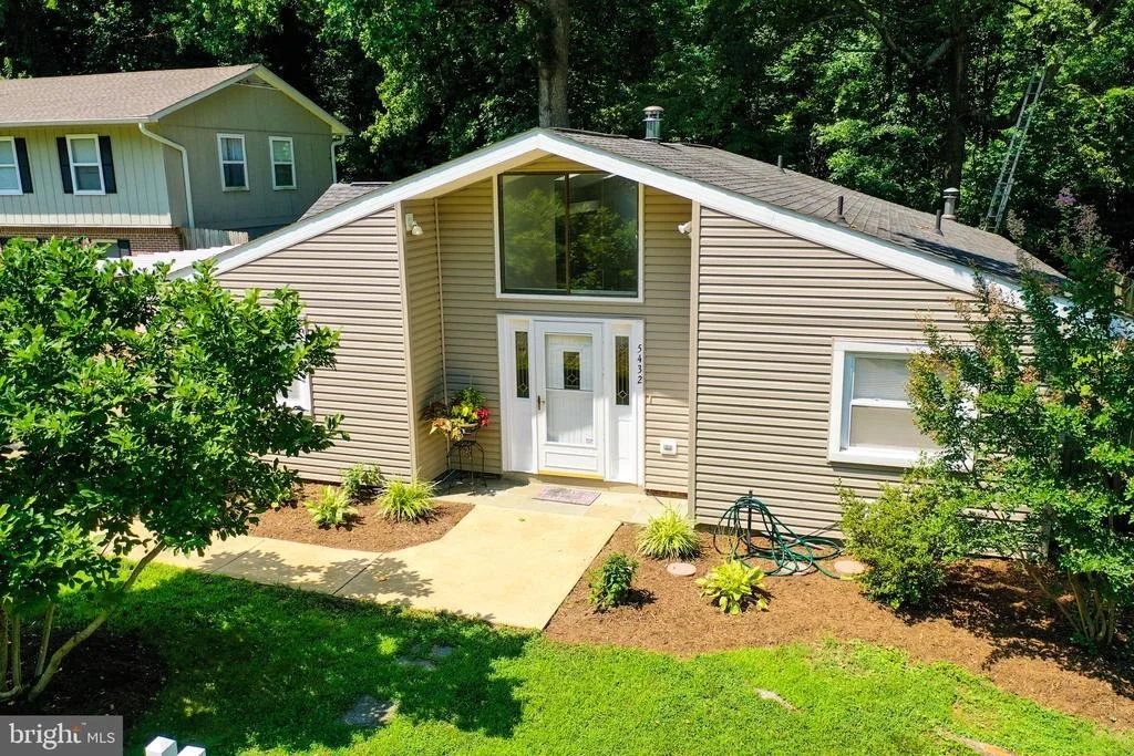 Photo of 5432 LAUREL TRAIL