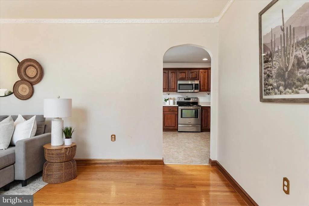Photo of 596 FOREST VIEW ROAD