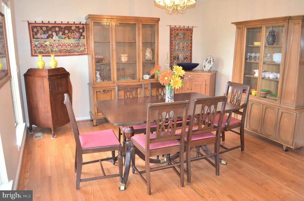 Photo of 9427 CLOVERHILL ROAD