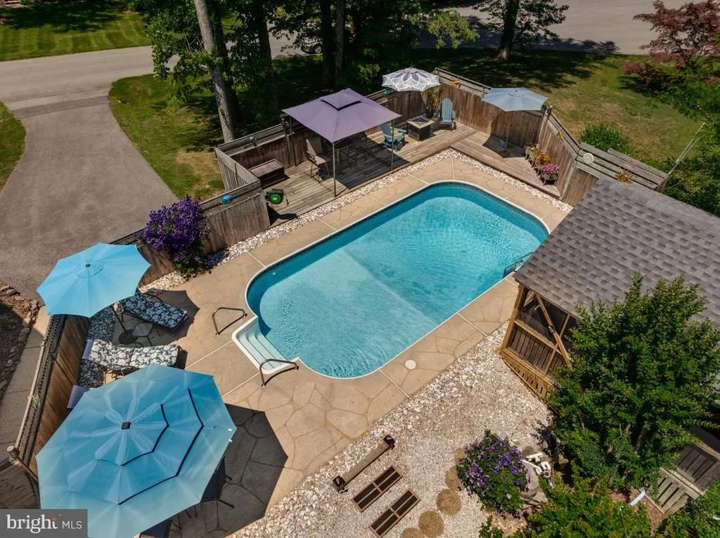 Photo of 9017 MEGAN CIRCLE