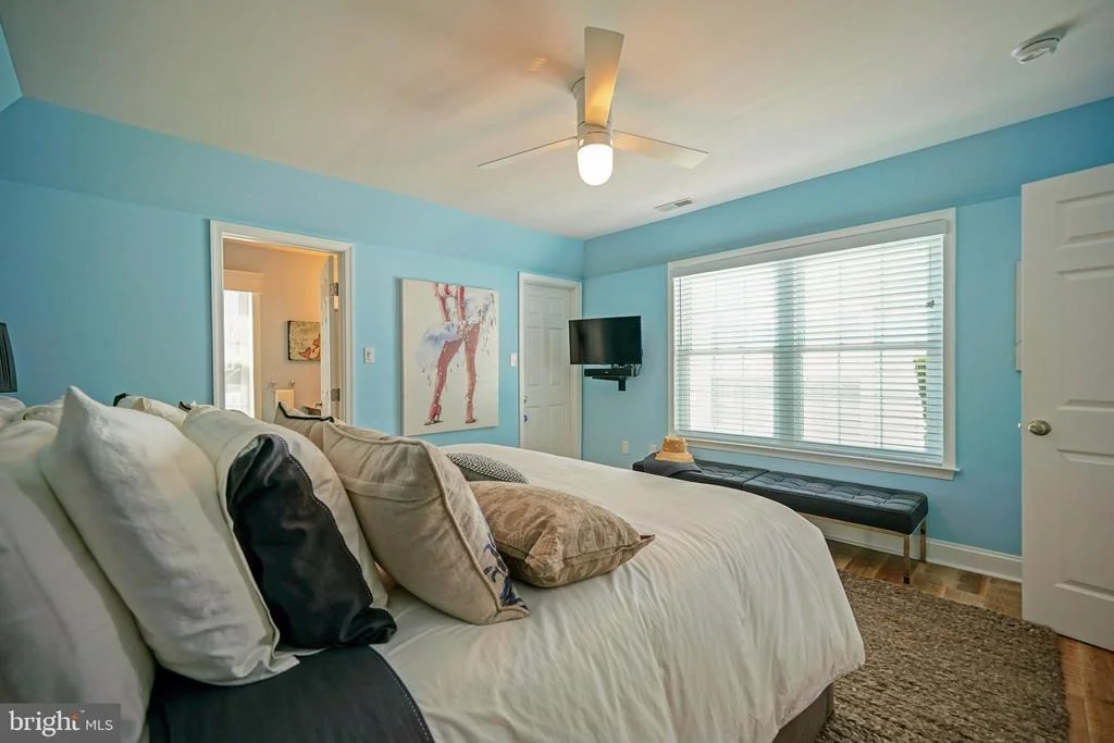 Photo of 8 CAROLINE LANE