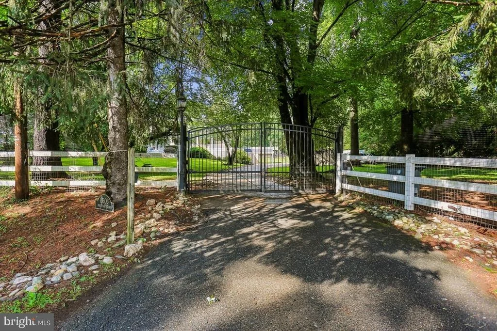 Photo of 8603 BRICKYARD ROAD