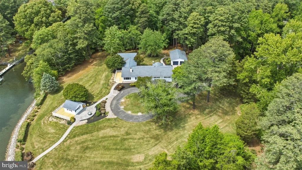 Photo of 160 BAMBOUSHAY LANE