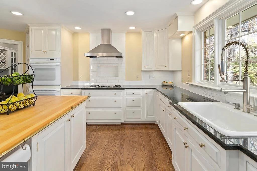 Photo of 1613 FOREST LANE