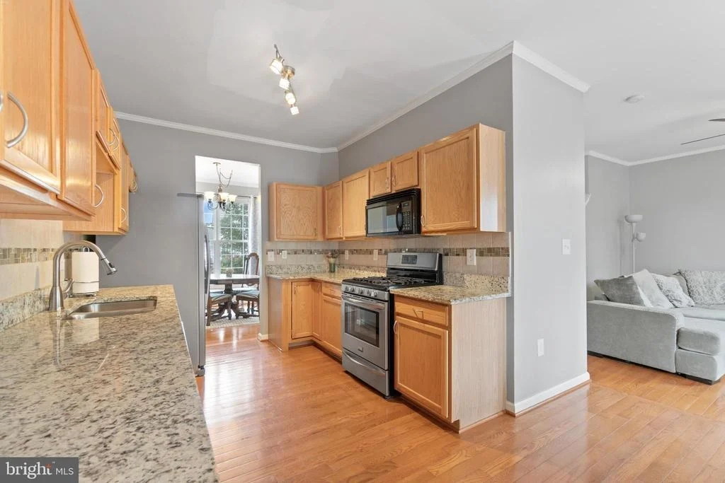 Photo of 6912 VERSAILLE DRIVE