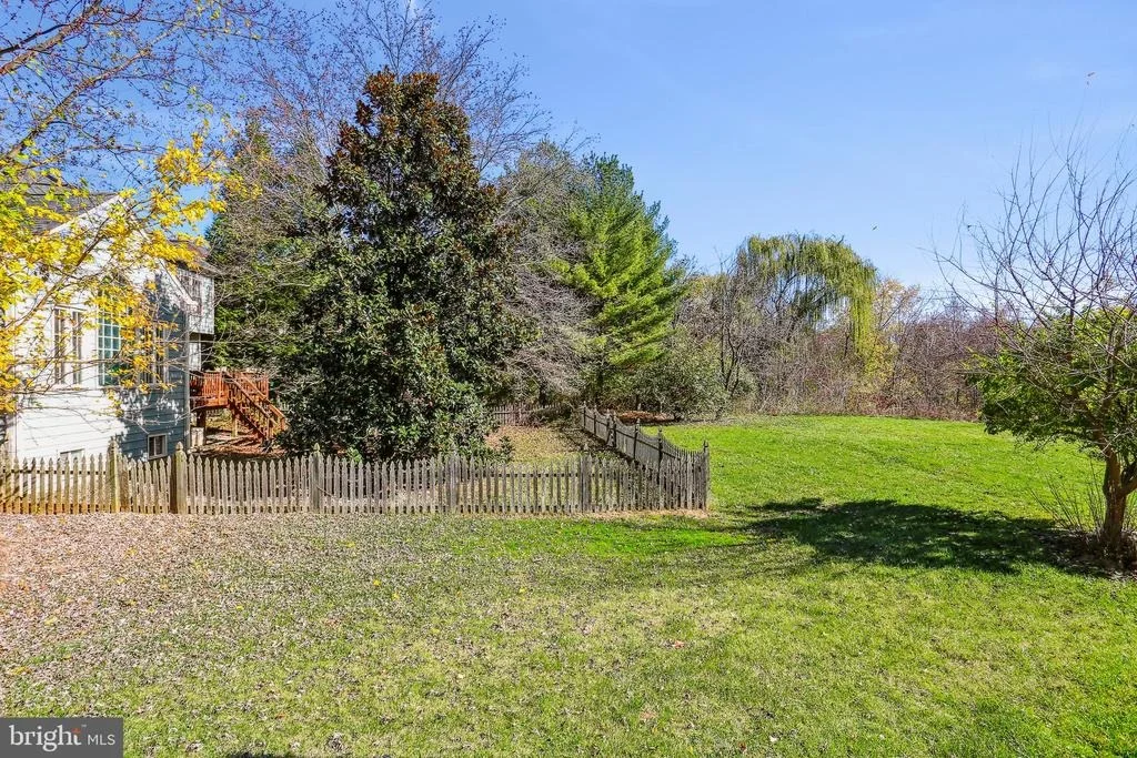 Photo of 5305 KINGSBROOK DRIVE