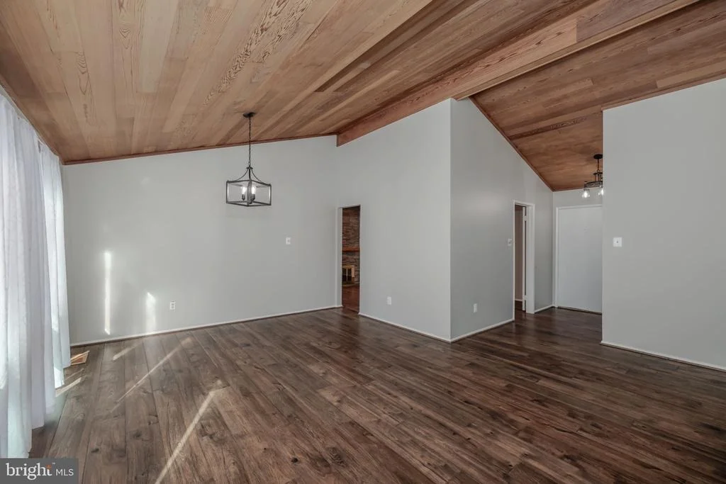 Photo of 8815 BURBANK ROAD