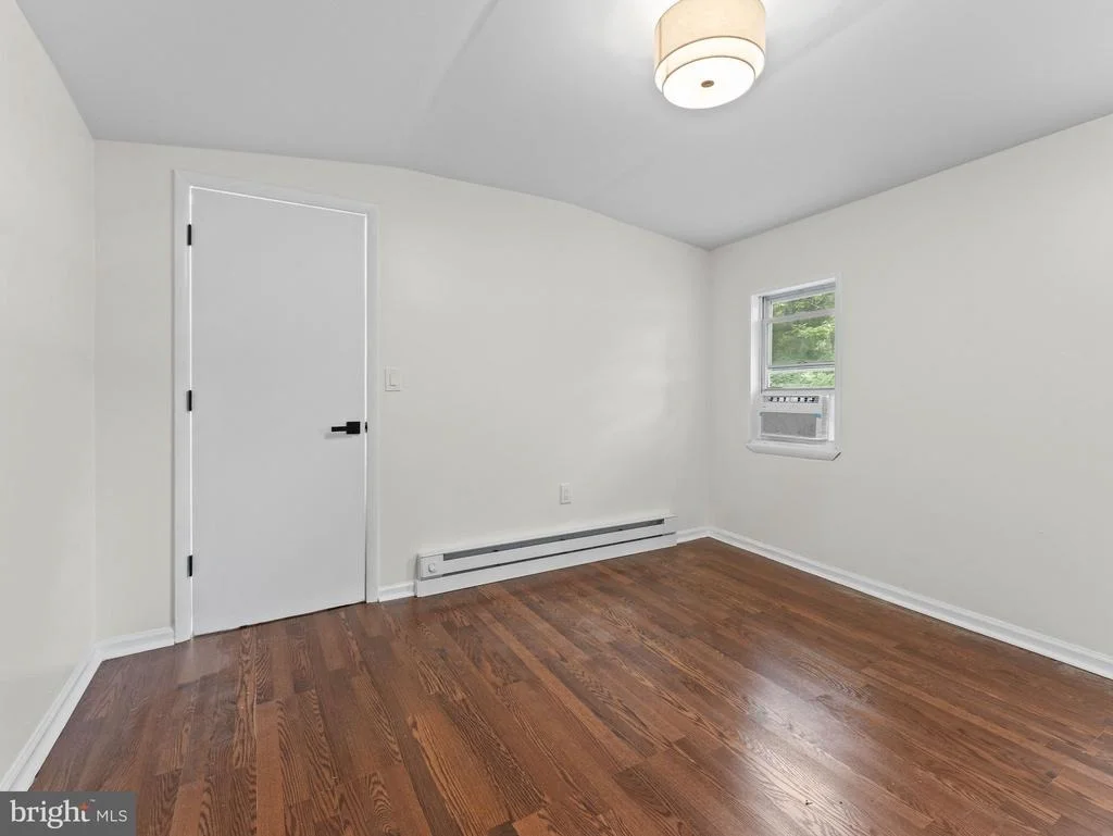Photo of 215 ERIAL ROAD