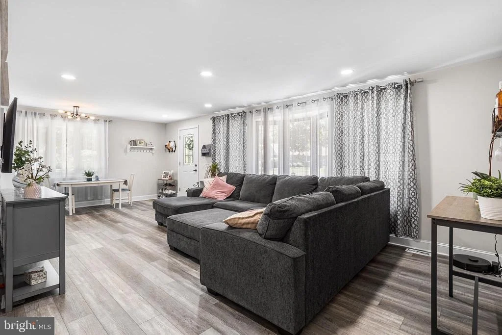 Photo of 100 BOWLING GREEN DRIVE