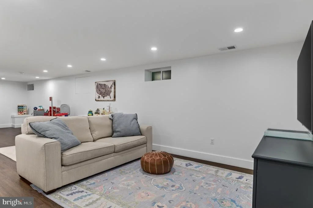 Photo of 5 BRISTOL CIRCLE