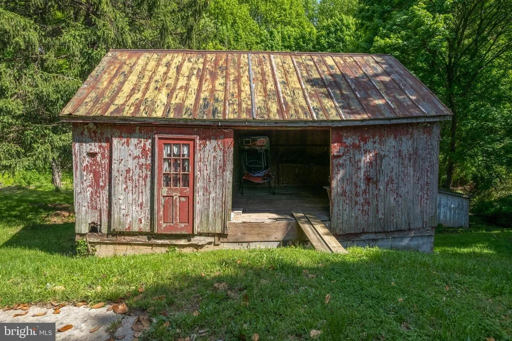 Photo of 28733 RIDGE ROAD
