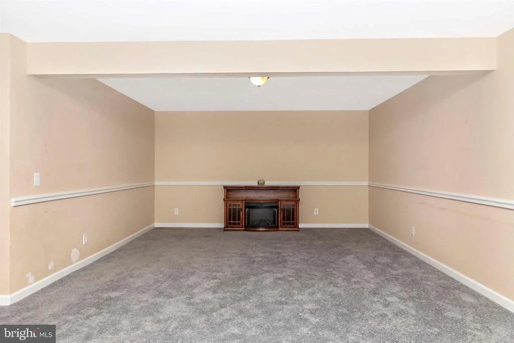 Photo of 17112 MAGIC MOUNTAIN DRIVE