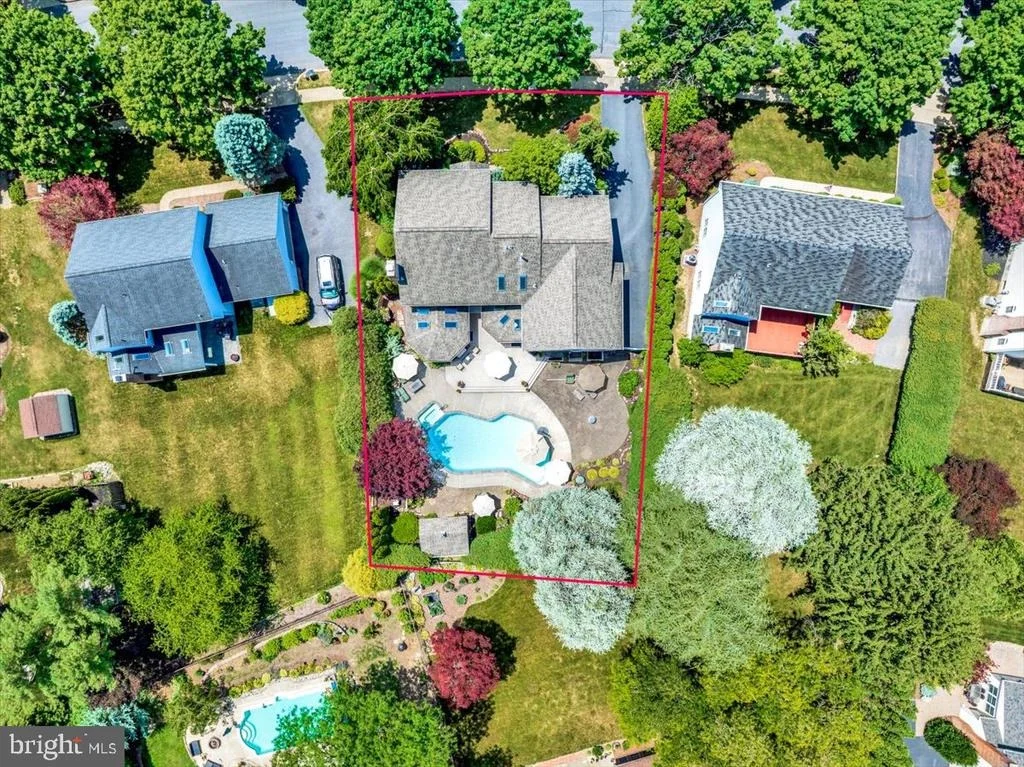 Photo of 225 LOGAN AVENUE