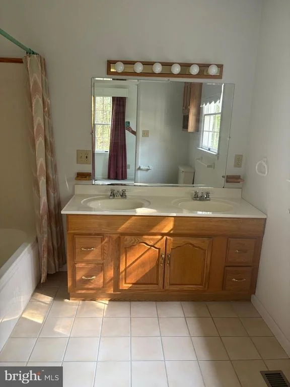 Photo of 207 THRASHER WAY