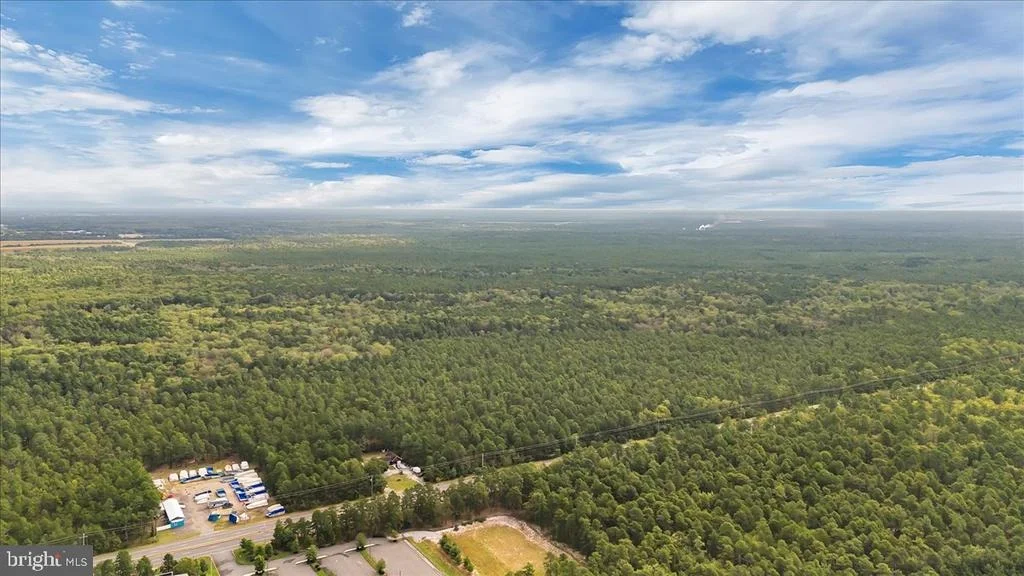 Photo of 1206 BLACK HORSE PARK