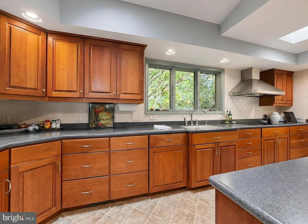 Photo of 2662 MARTHAS WAY