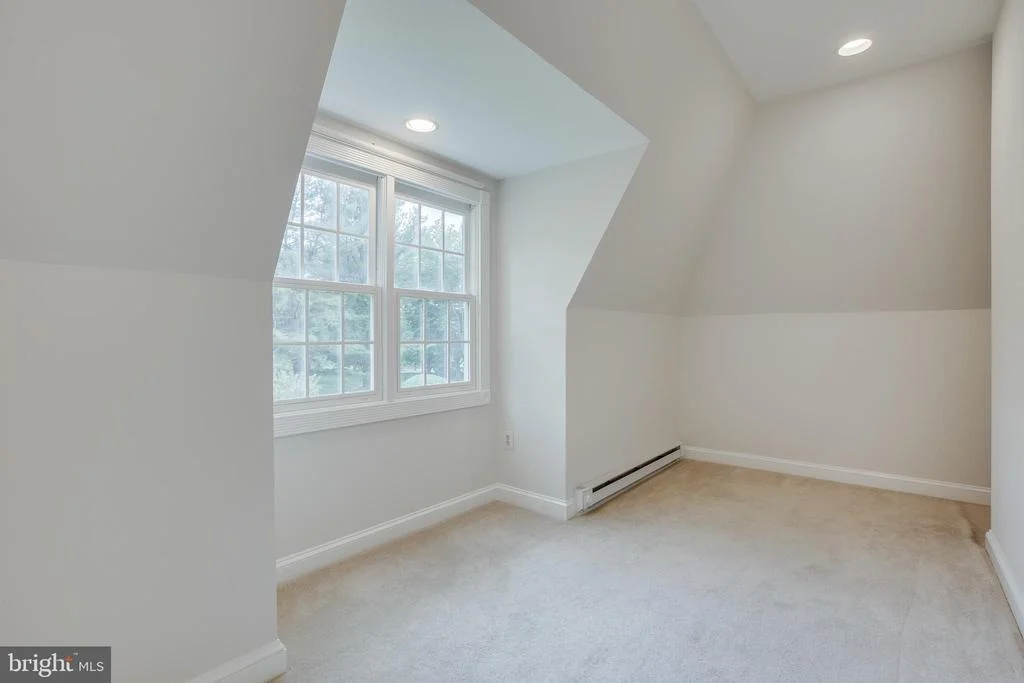 Photo of 6504 GRIFFITH ROAD