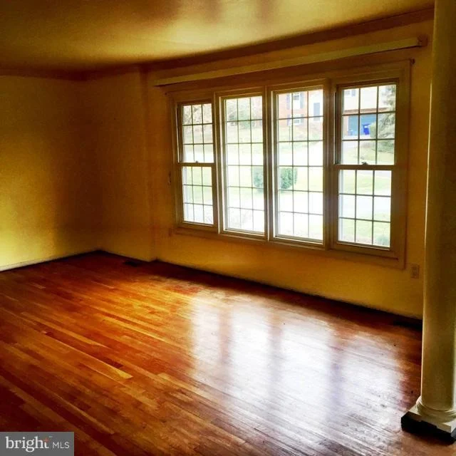 Photo of 4504 MOUNT OLNEY LANE