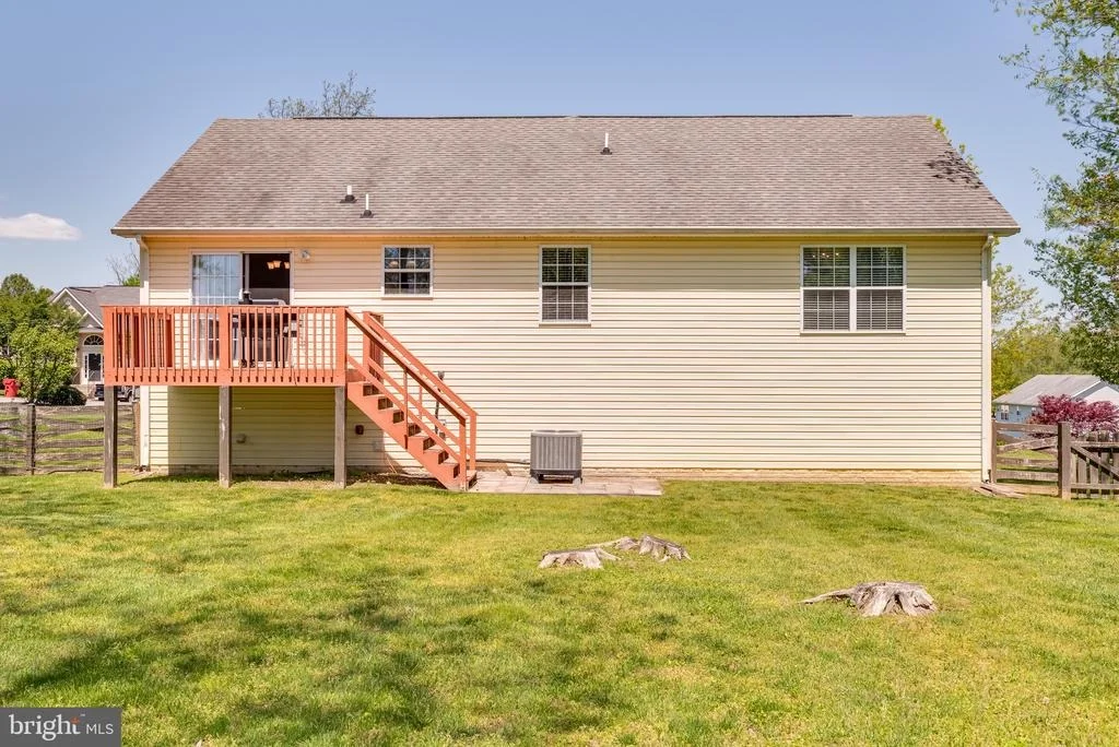 Photo of 476 OAK LEE