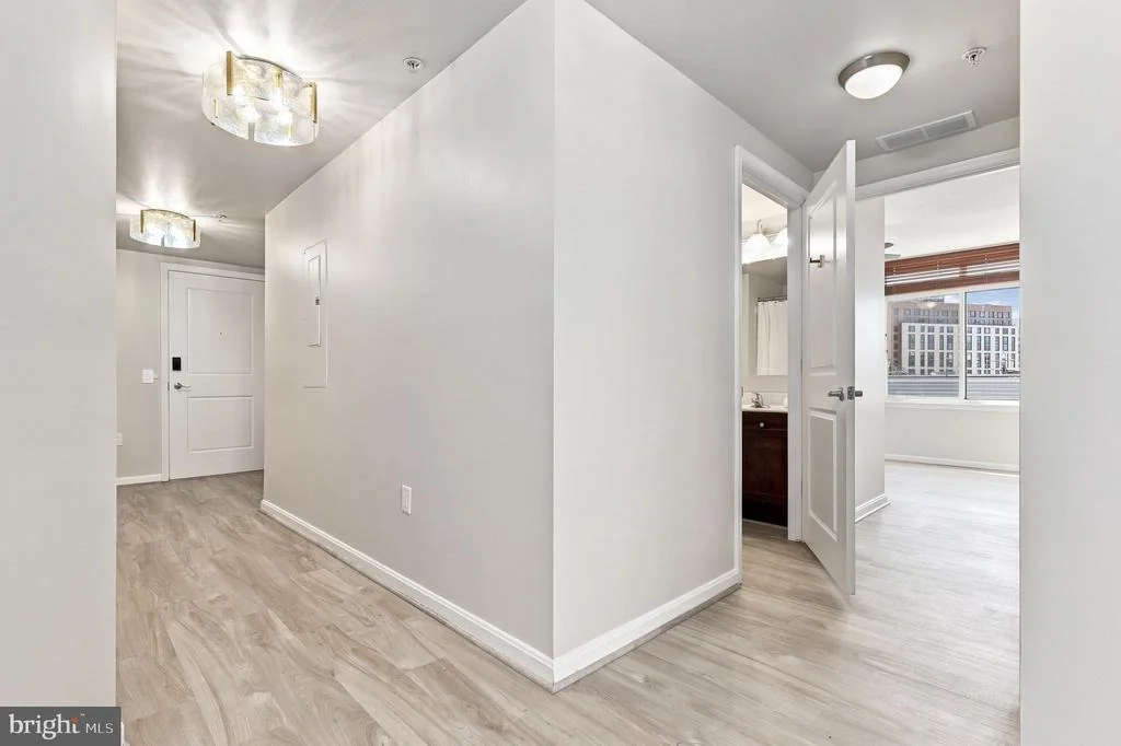 Photo of Unit 1305 at 930 WAYNE AVENUE