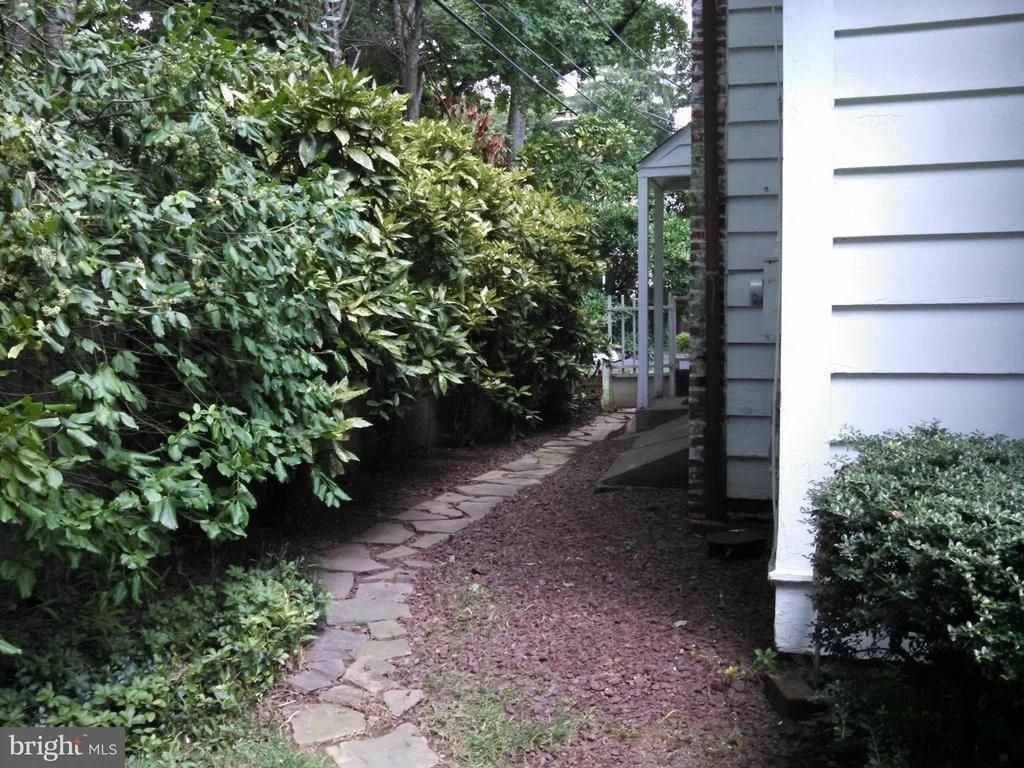 Photo of 5902 KIRKSIDE DRIVE