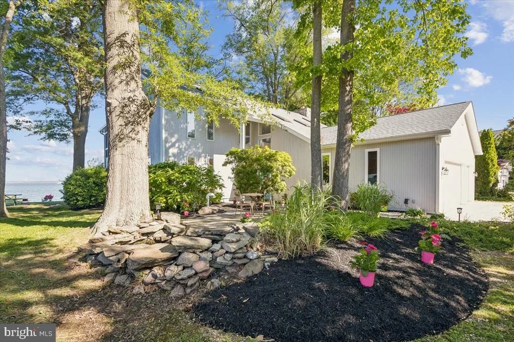 Photo of 702 BAYSIDE DRIVE
