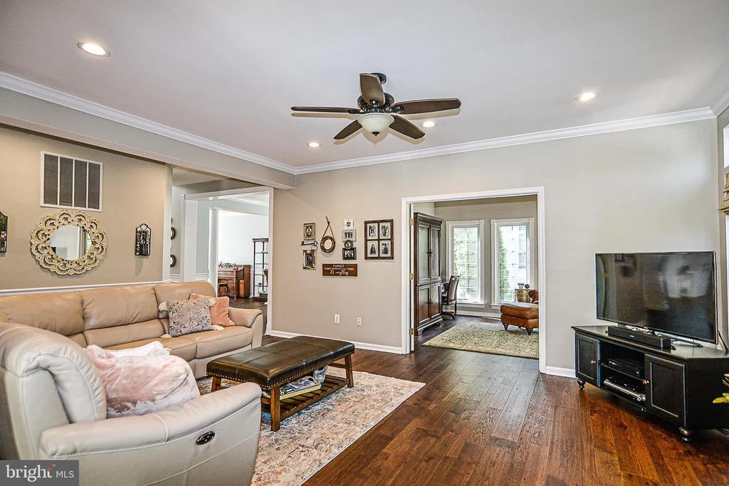Photo of 26139 MURREY DRIVE