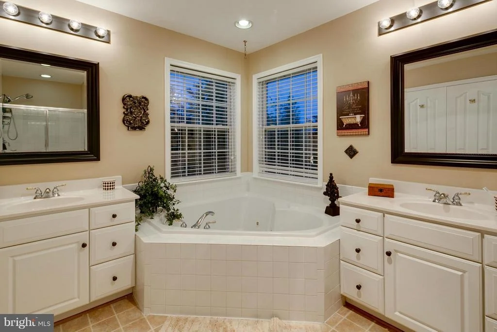 Photo of 6054 AVALON DRIVE