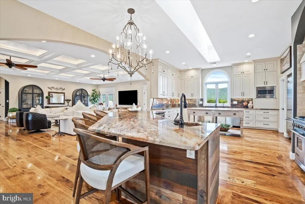 Photo of 10110 EASTERDAY COURT