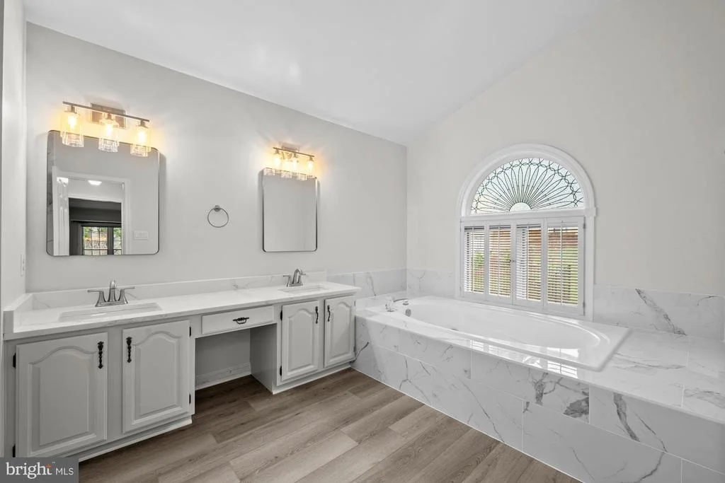 Photo of 10215 MARTINHOE DRIVE