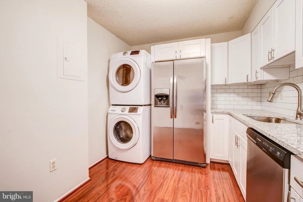 Photo of Unit 3306 at 15115 INTERLACHEN DRIVE