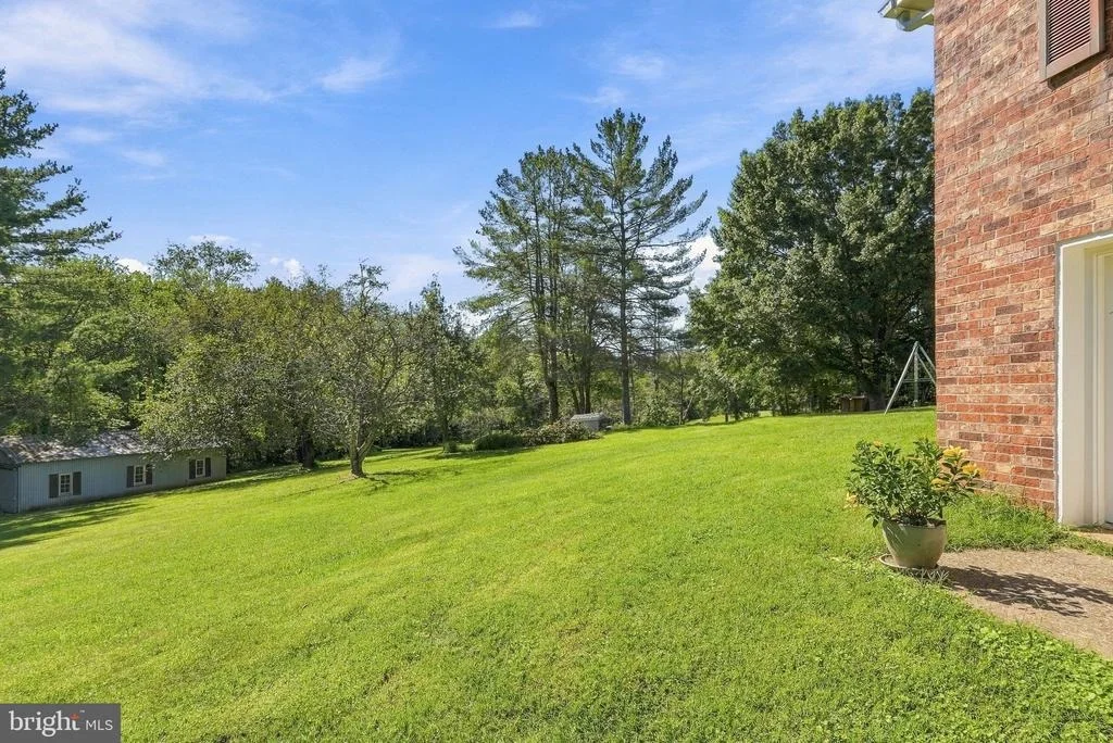Photo of 19260 ROLLING HILLS DRIVE