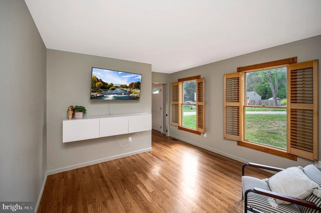 Photo of 4204 AVON DRIVE