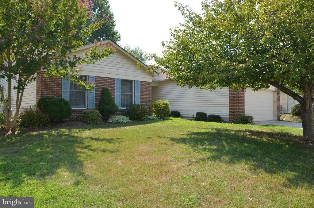 Photo of 837 COXSWAIN WAY