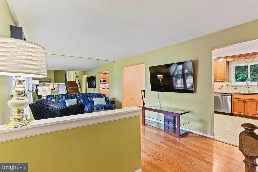 Photo of 10000 MADRONAWOOD DRIVE